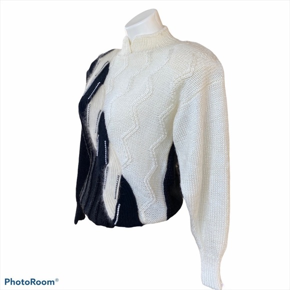 Ginenne Vintage Black/Cream Rhinestone Sweater Size S - Picture 2 of 8